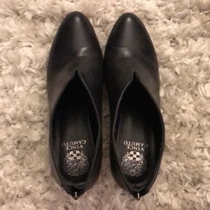 Vince Camuto booties (CLOSET SALE)